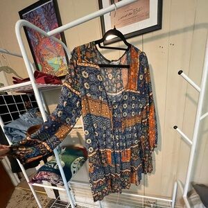 Boho patchwork flowy long sleeve mini dress. Sz L